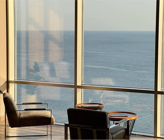 Отель на берегу моря